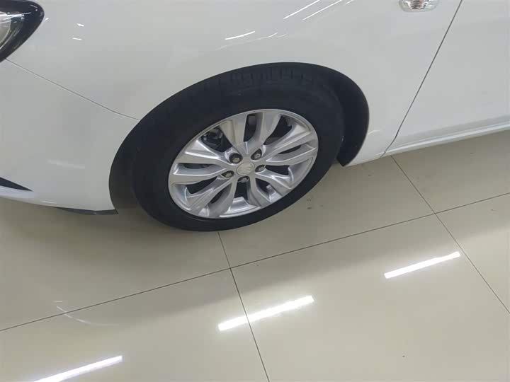 Фото 23 - Buick Excelle GT