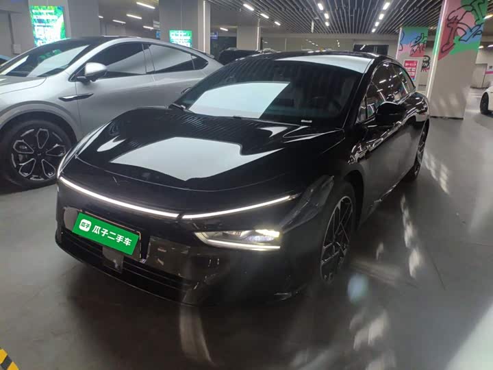 Фото 1 - XPeng F57