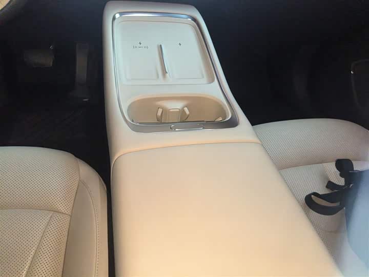 Фото 14 - XPeng F57