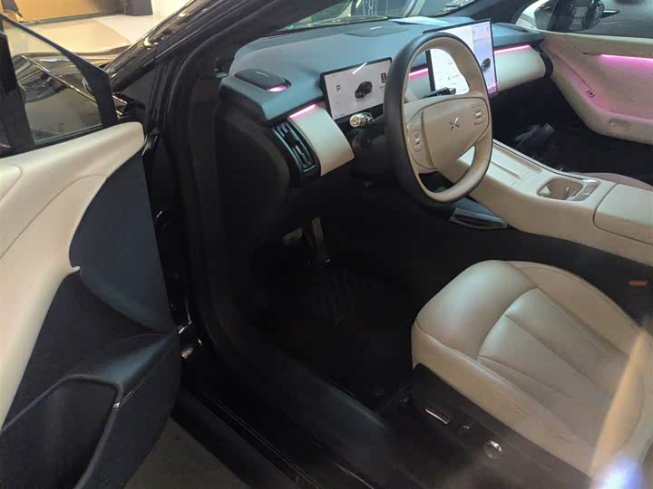 Фото 16 - XPeng F57