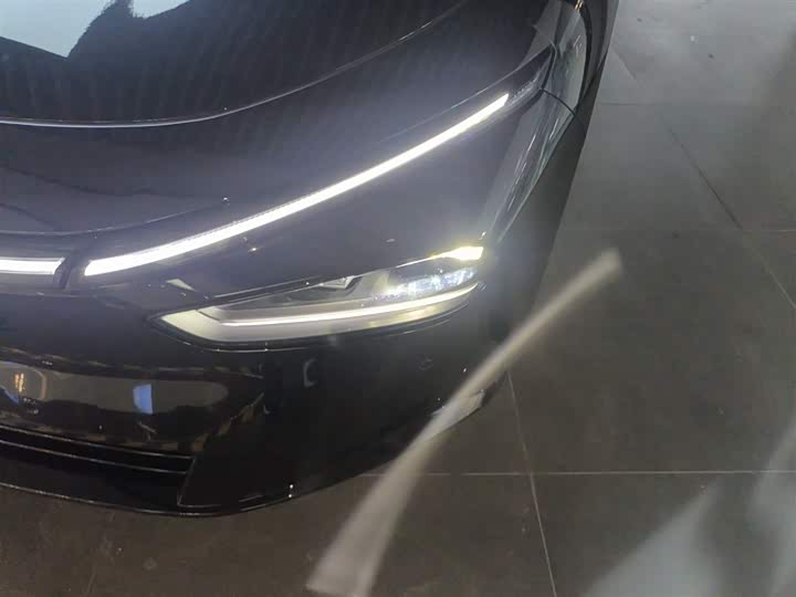 Фото 24 - XPeng F57