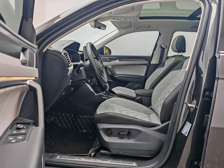 Фото 13 - Volkswagen Tayron