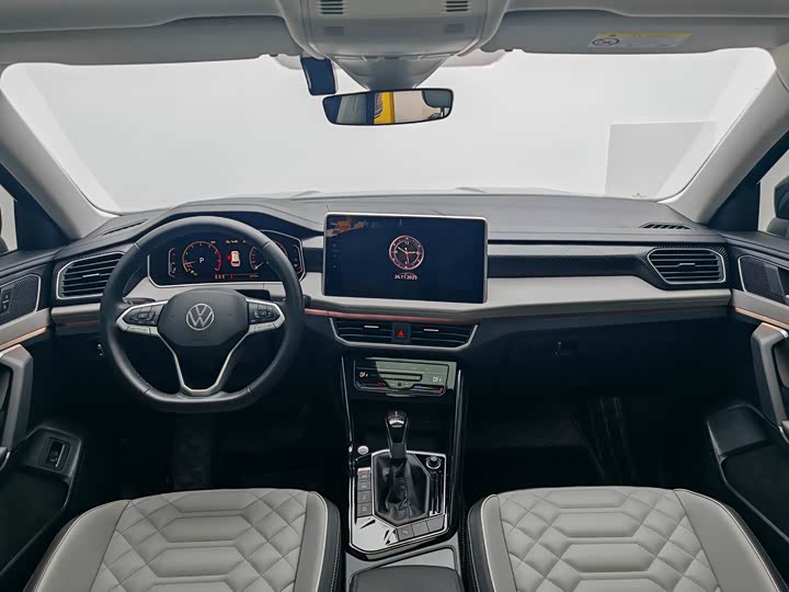 Фото 16 - Volkswagen Tayron