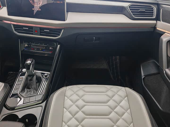 Фото 18 - Volkswagen Tayron