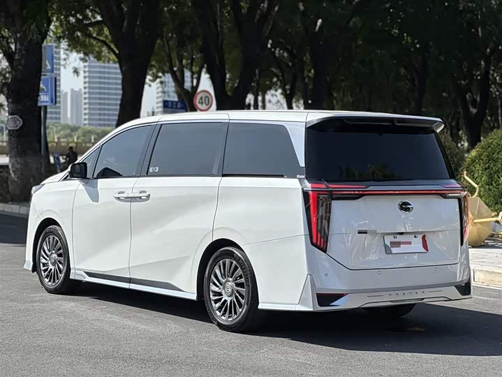 Фото 4 - GAC Trumpchi M8