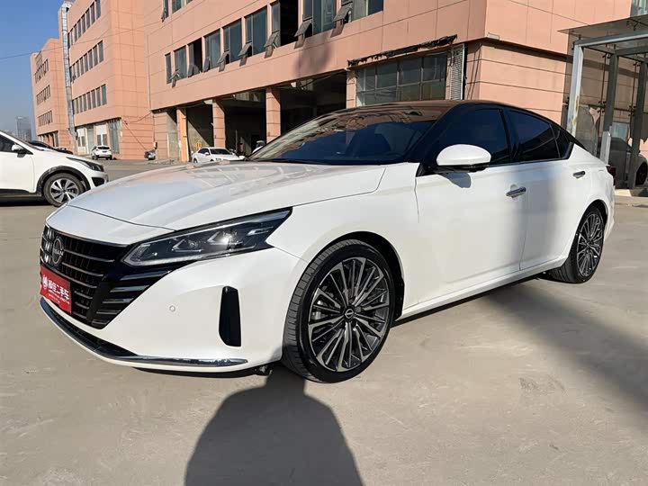 Фото 1 - Nissan Teana