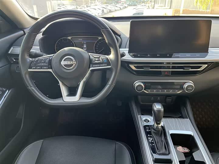 Фото 10 - Nissan Teana