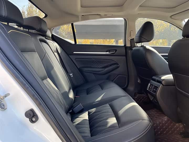 Фото 15 - Nissan Teana