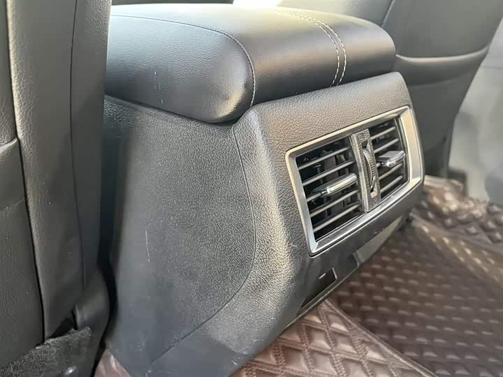 Фото 16 - Nissan Teana