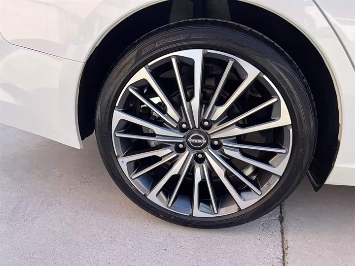 Фото 19 - Nissan Teana