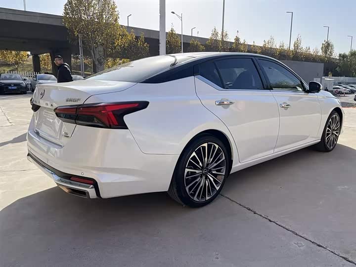 Фото 6 - Nissan Teana