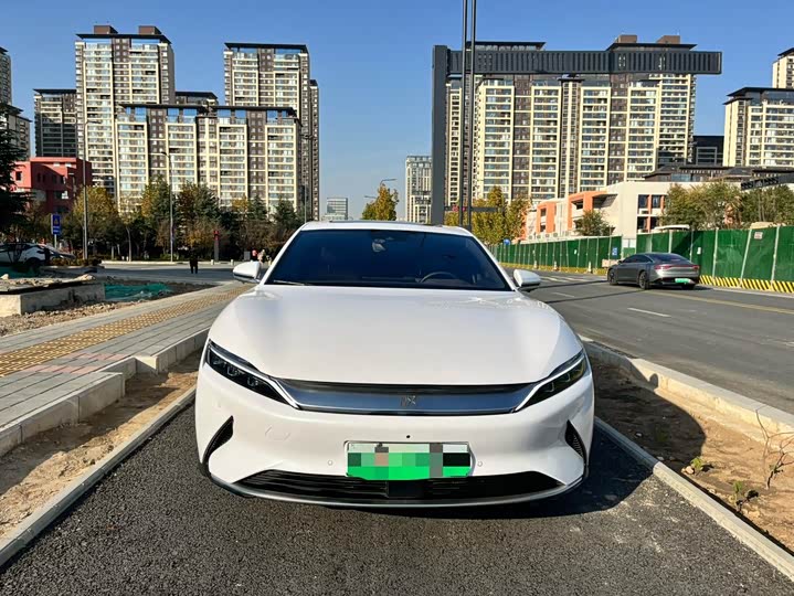 Фото 2 - BYD Han