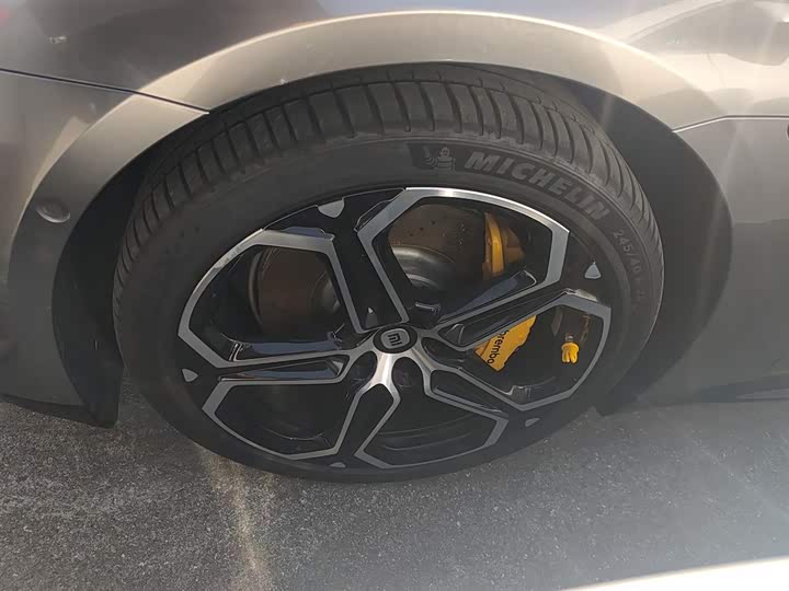 Фото 23 - Xiaomi SU7