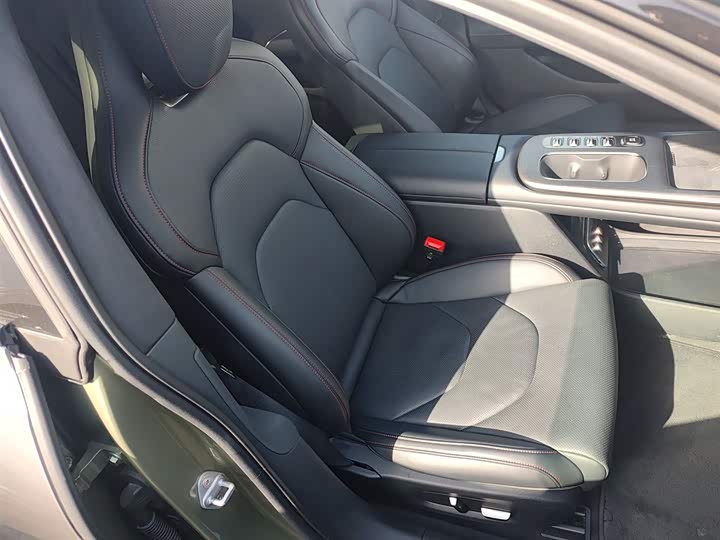 Фото 25 - Xiaomi SU7