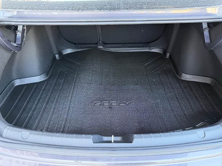 Фото 16 - Geely Preface