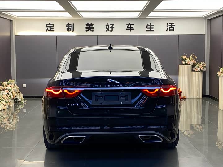 Фото 13 - Jaguar XF L