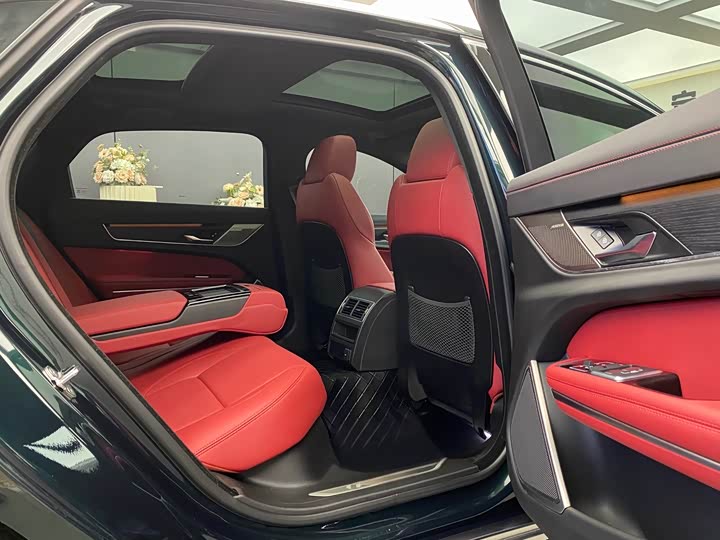 Фото 9 - Jaguar XF L