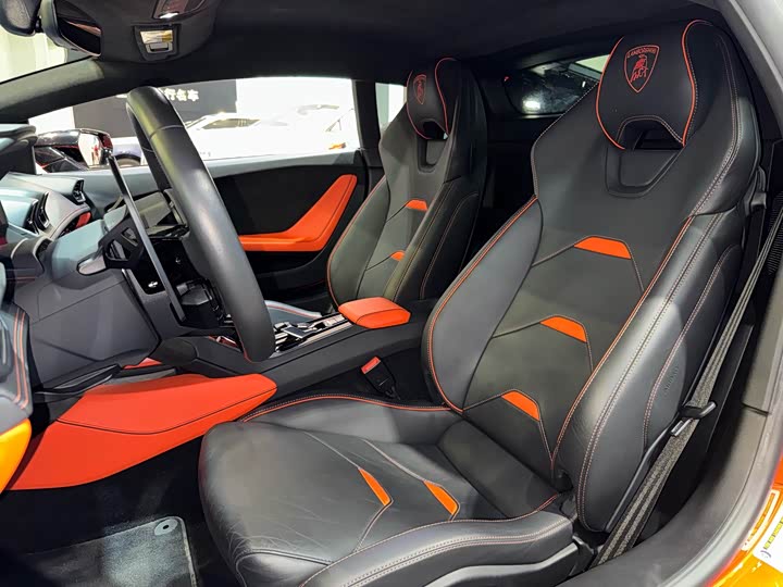 Фото 11 - Lamborghini Huracán