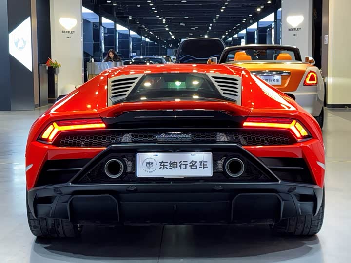 Фото 7 - Lamborghini Huracán