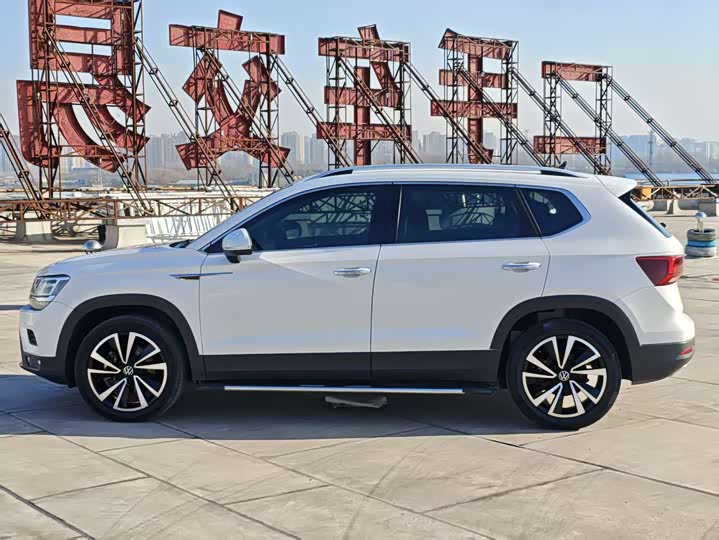 Фото 8 - Volkswagen Tharu