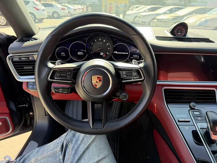 Фото 12 - Porsche Panamera