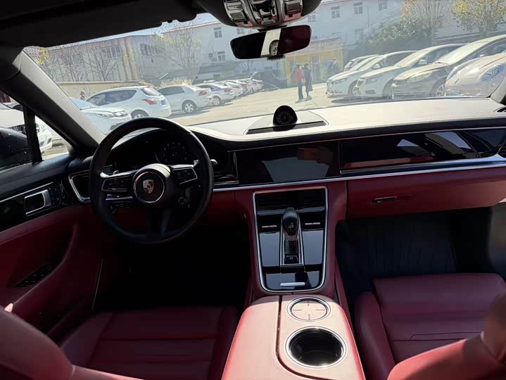 Фото 8 - Porsche Panamera