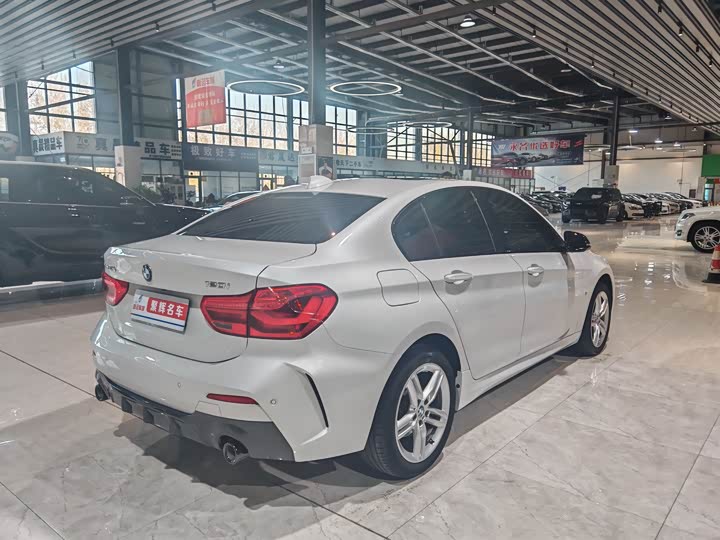 Фото 15 - BMW 1 Series