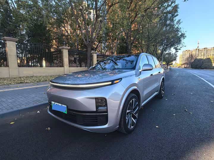 Фото 1 - LiXiang L8