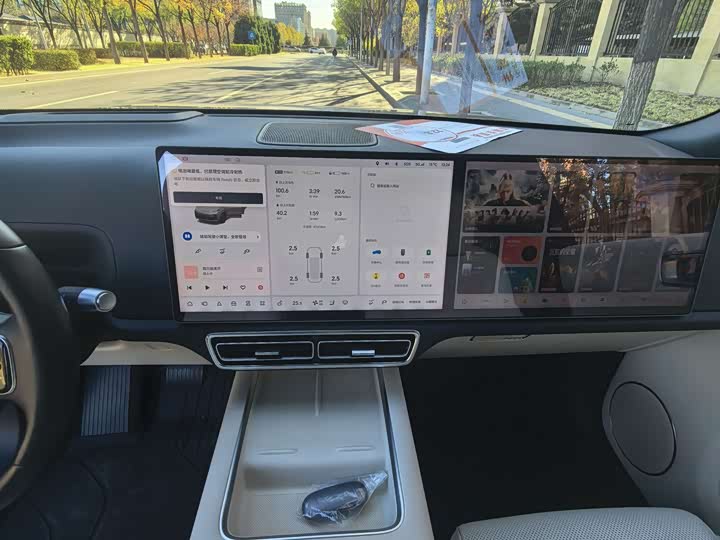 Фото 10 - LiXiang L8