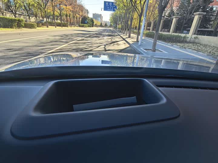 Фото 12 - LiXiang L8