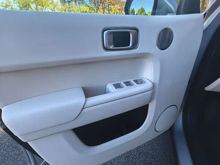 Фото 13 - LiXiang L8