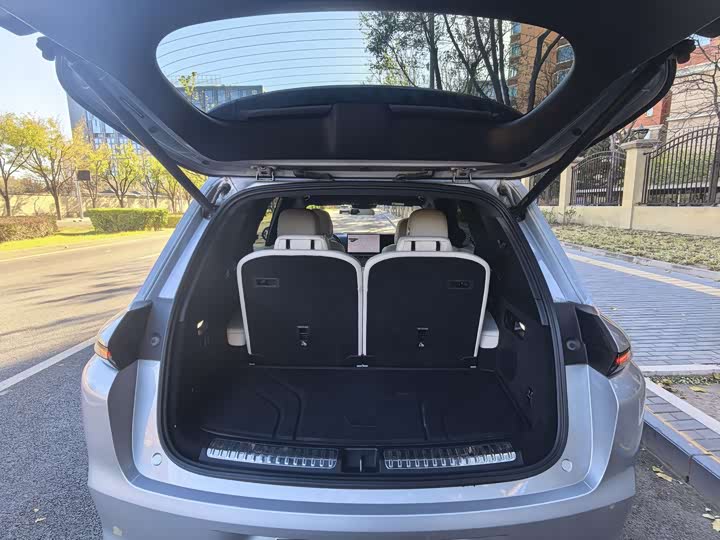 Фото 14 - LiXiang L8