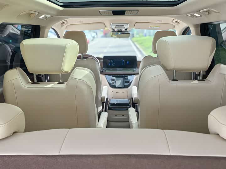 Фото 15 - Bestune M9