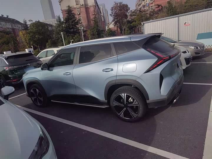 Фото 5 - Geely Atlas