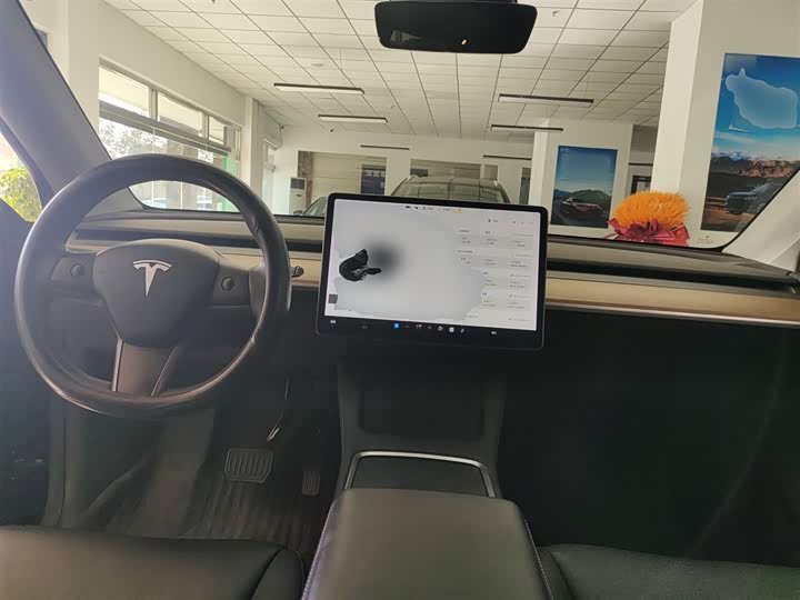 Фото 10 - Tesla Model Y