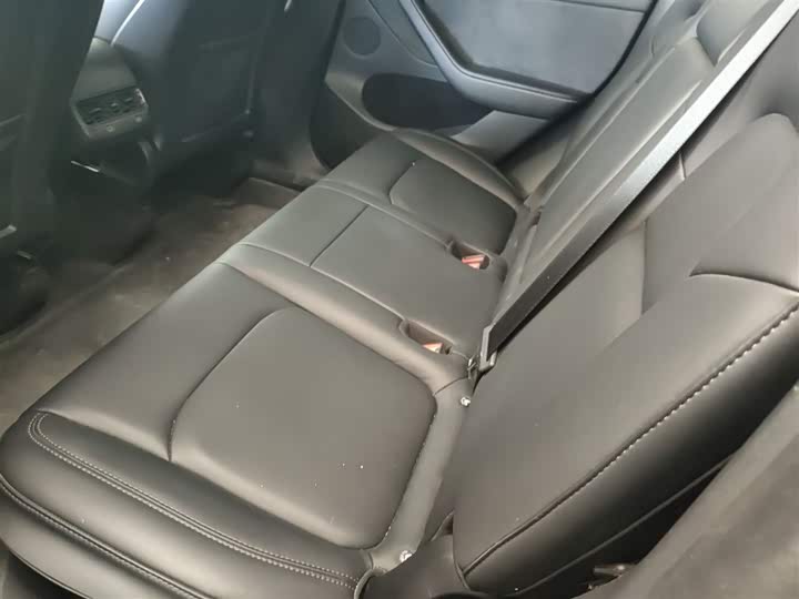 Фото 17 - Tesla Model Y