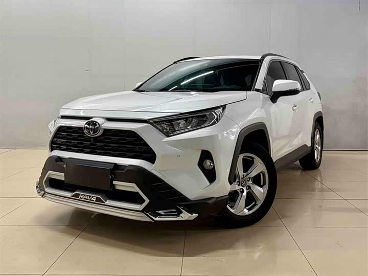 Фото 1 - Toyota RAV4