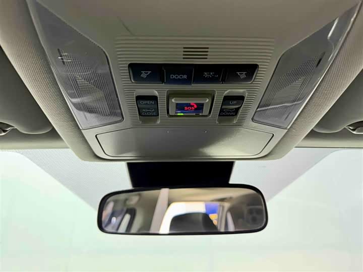 Фото 2 - Toyota RAV4