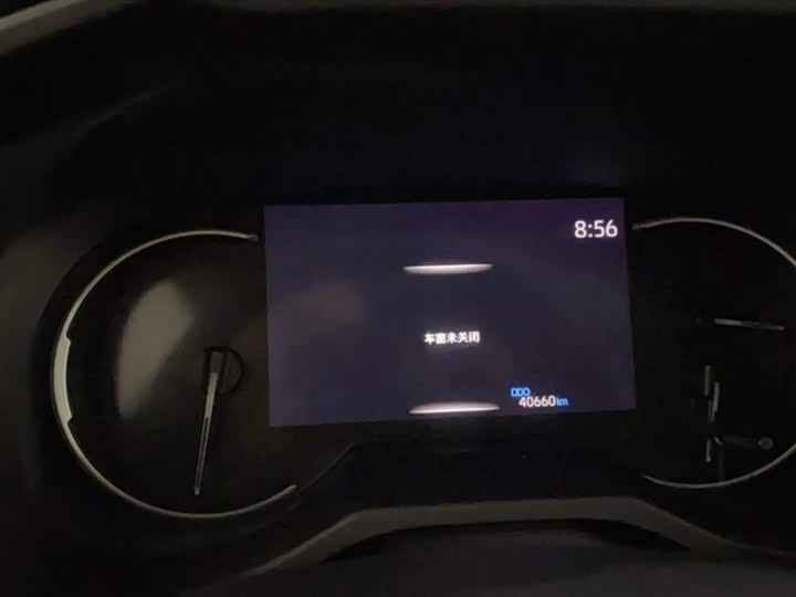 Фото 6 - Toyota RAV4