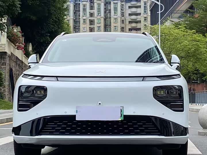 Фото 2 - XPeng G9