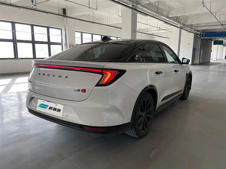 Фото 6 - BAIC Arcfox Alpha S