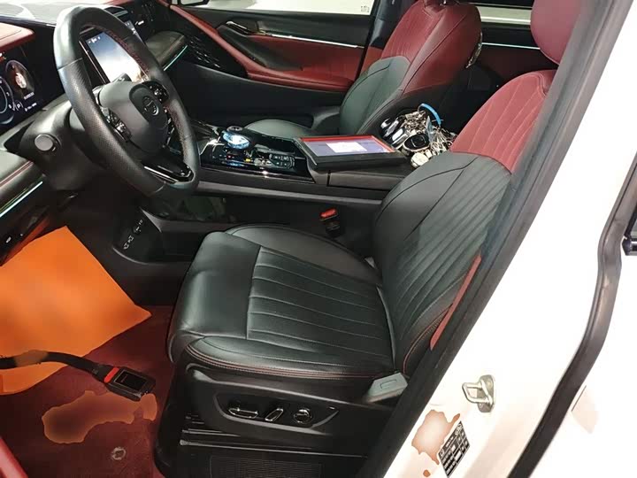 Фото 15 - GAC Trumpchi M8