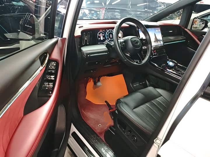 Фото 16 - GAC Trumpchi M8