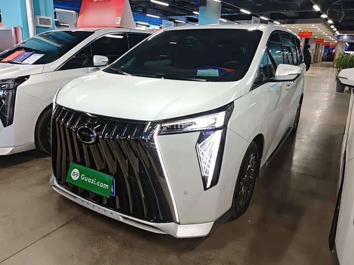 Фото 2 - GAC Trumpchi M8