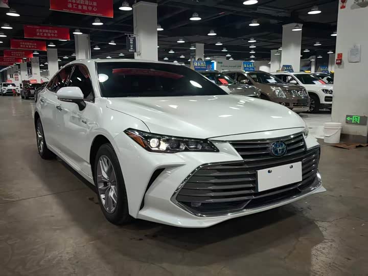Фото 3 - Toyota Avalon