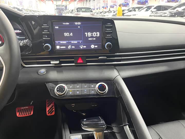 Фото 11 - Hyundai Elantra N line