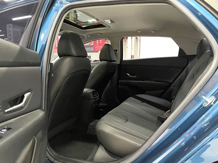 Фото 12 - Hyundai Elantra N line