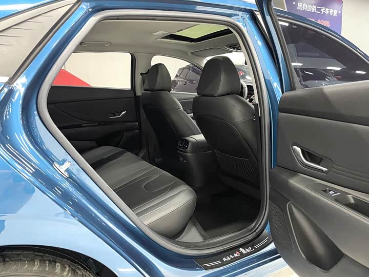 Фото 14 - Hyundai Elantra N line