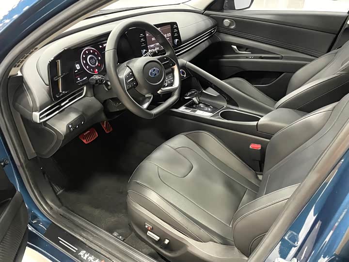 Фото 8 - Hyundai Elantra N line