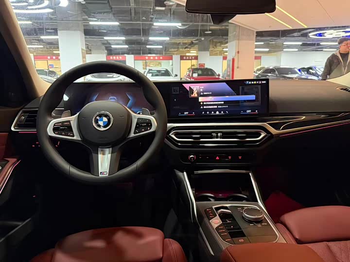 Фото 10 - BMW 3 Series